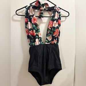 Cupshe Floral Black Swimsuit